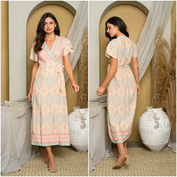 Trend Setter Diva Boutique Dresses & Skirts - SHORT SLEEVE MULTI PRINT WRAP MAXI DRESS